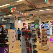 Big Bazaar - Retail design Big Bazaar Thane - Hair and makeup