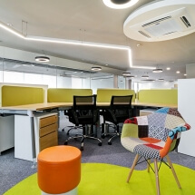 modern-open-office-breakout-area